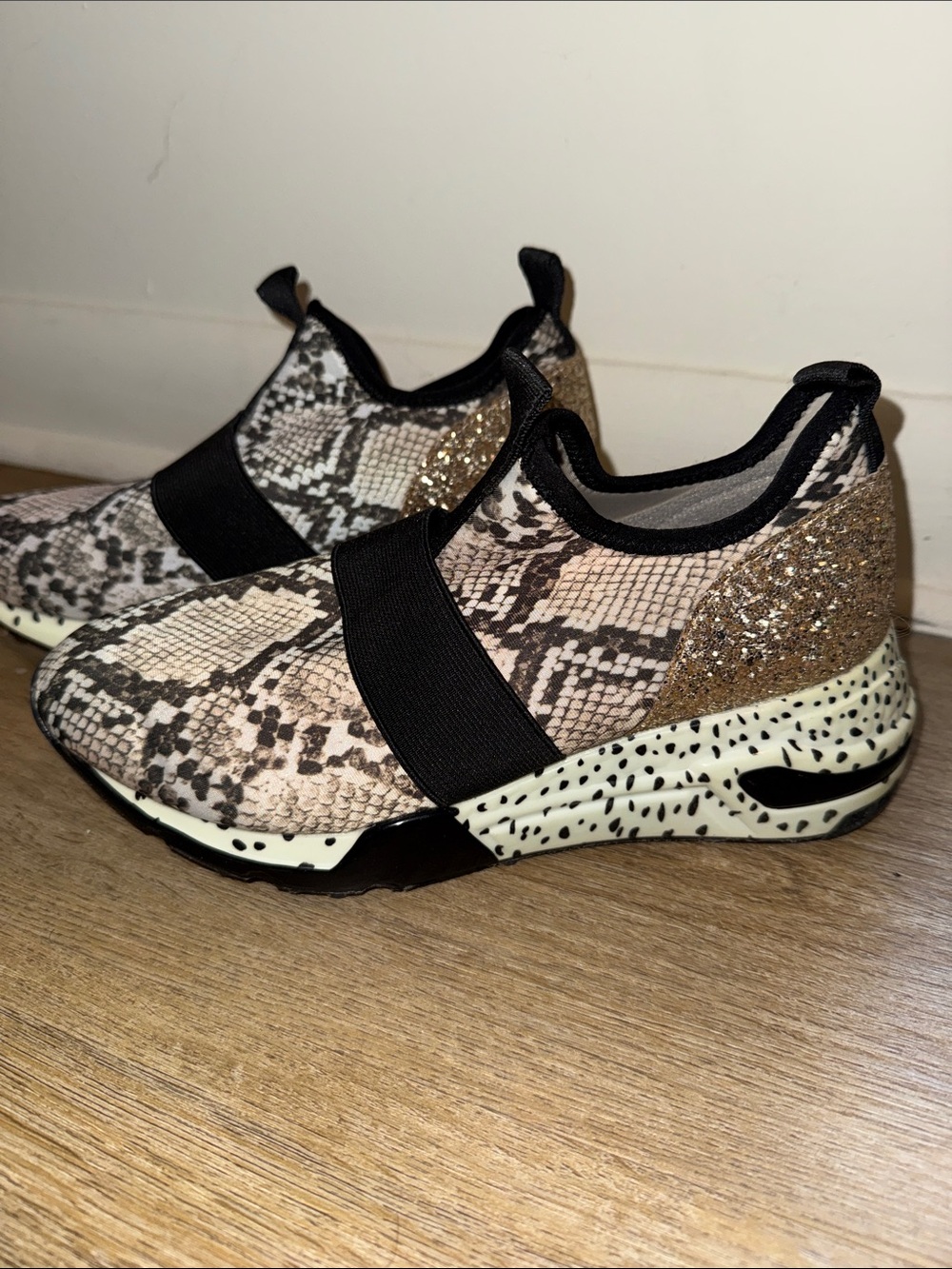 Steve Madden sneakers